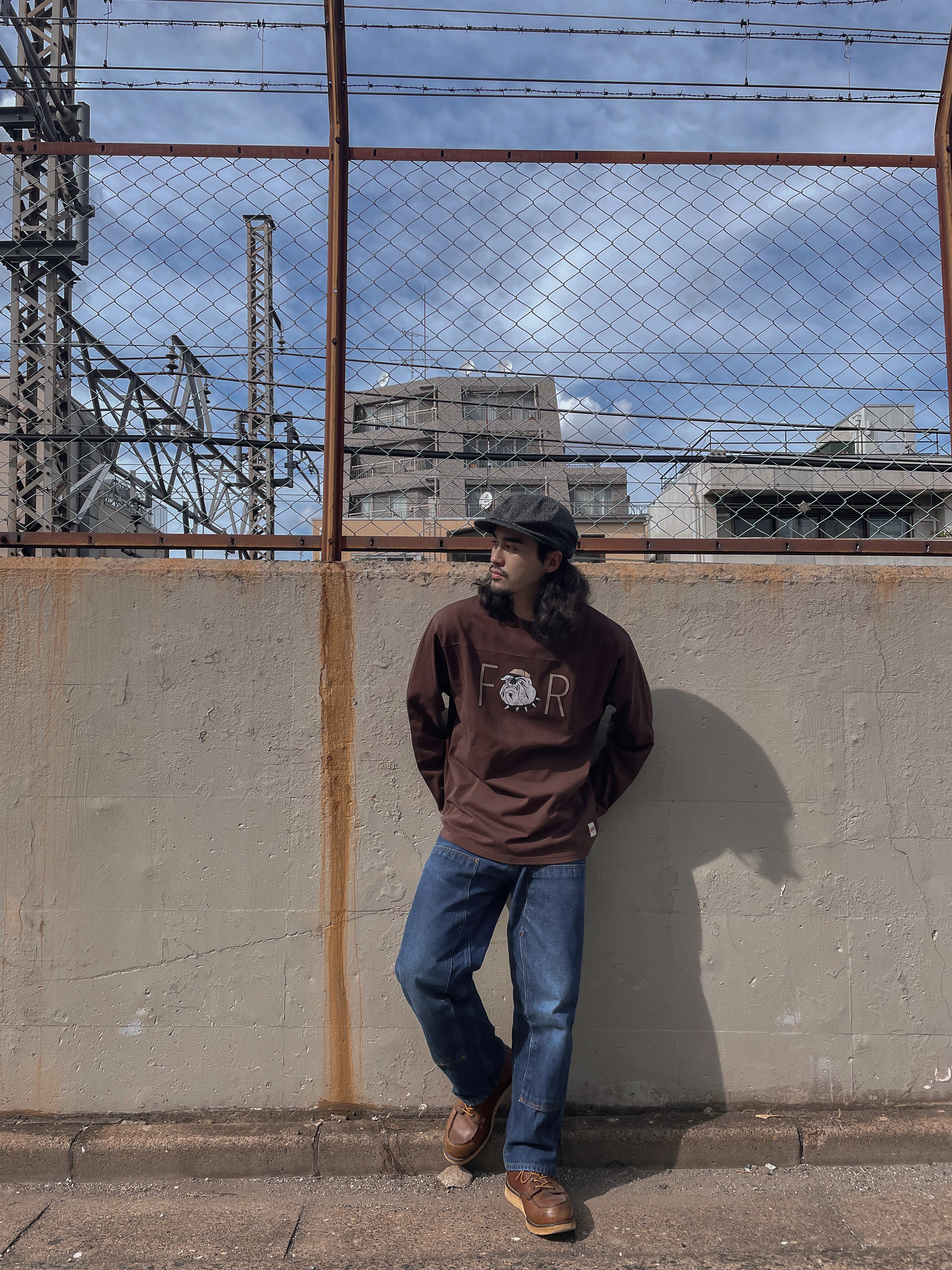"Bulldog" フットボール長袖Tee