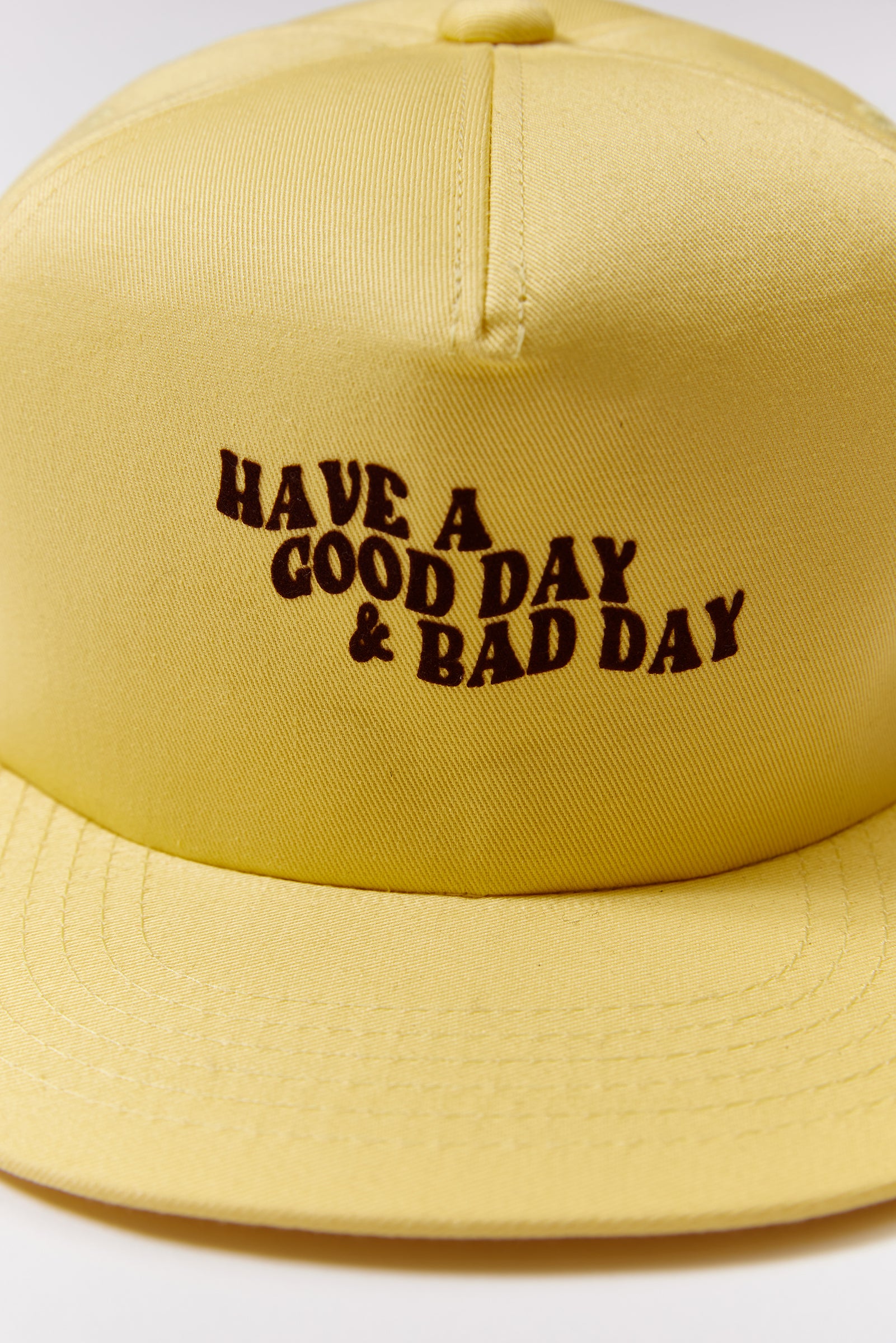 &quot;HAVE A GOOD DAY &amp; BAD DAY&quot; トラッカーキャップ