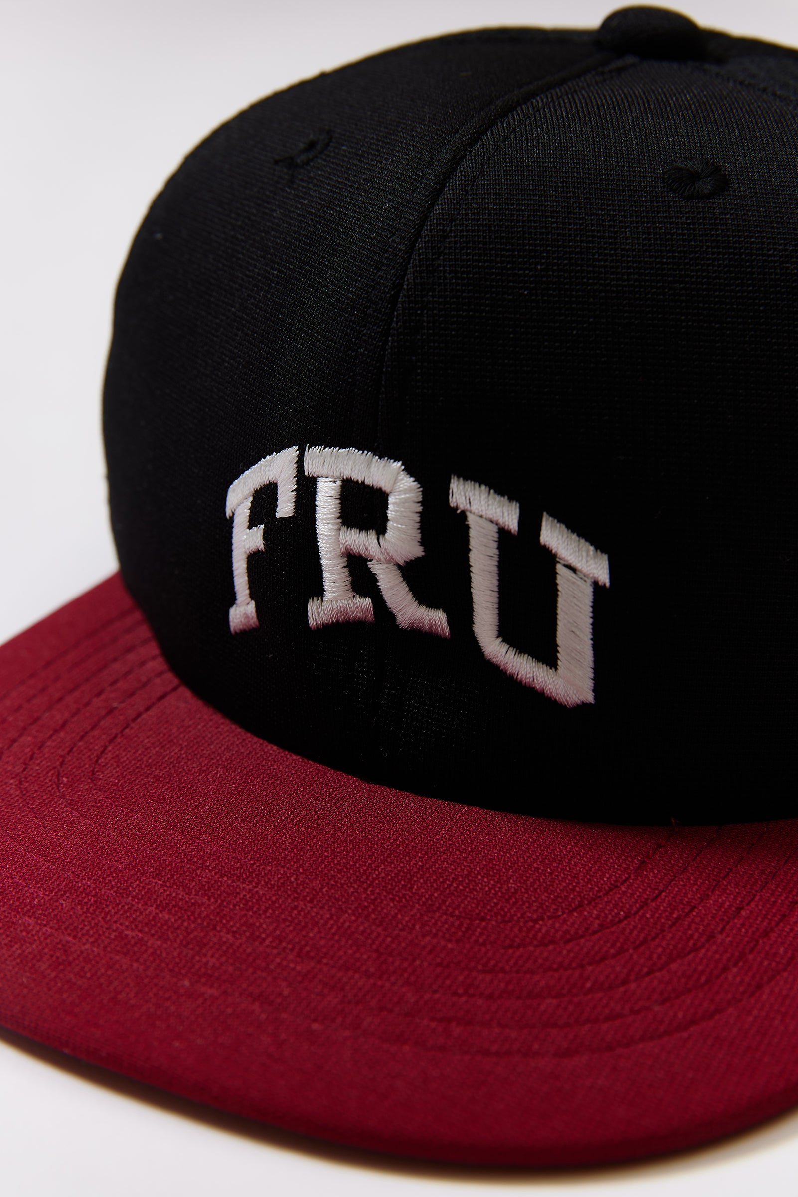 "FRU" キャップ (吸水速乾仕様)