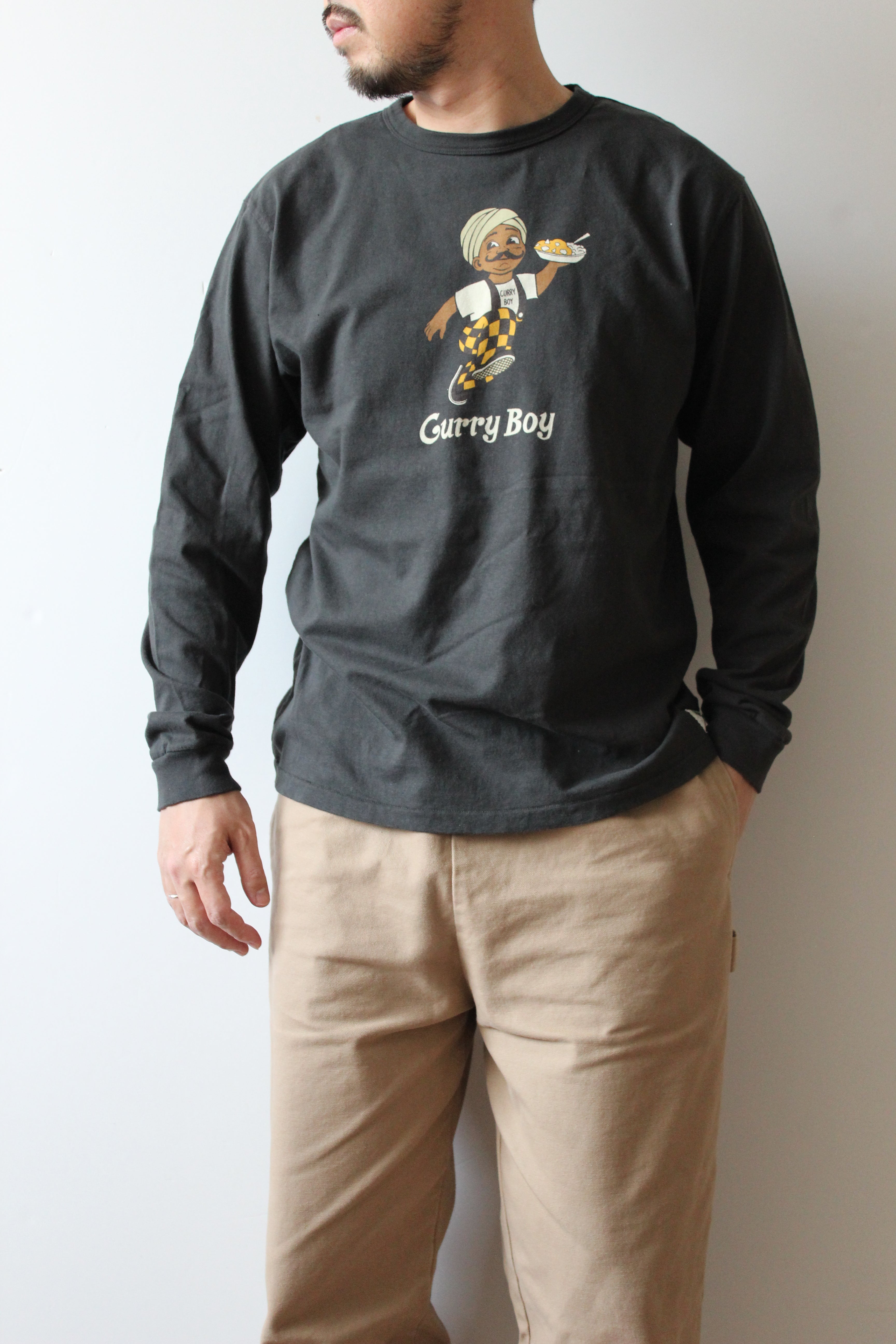 "Curry Boy" リサイクルコットン長袖Tee