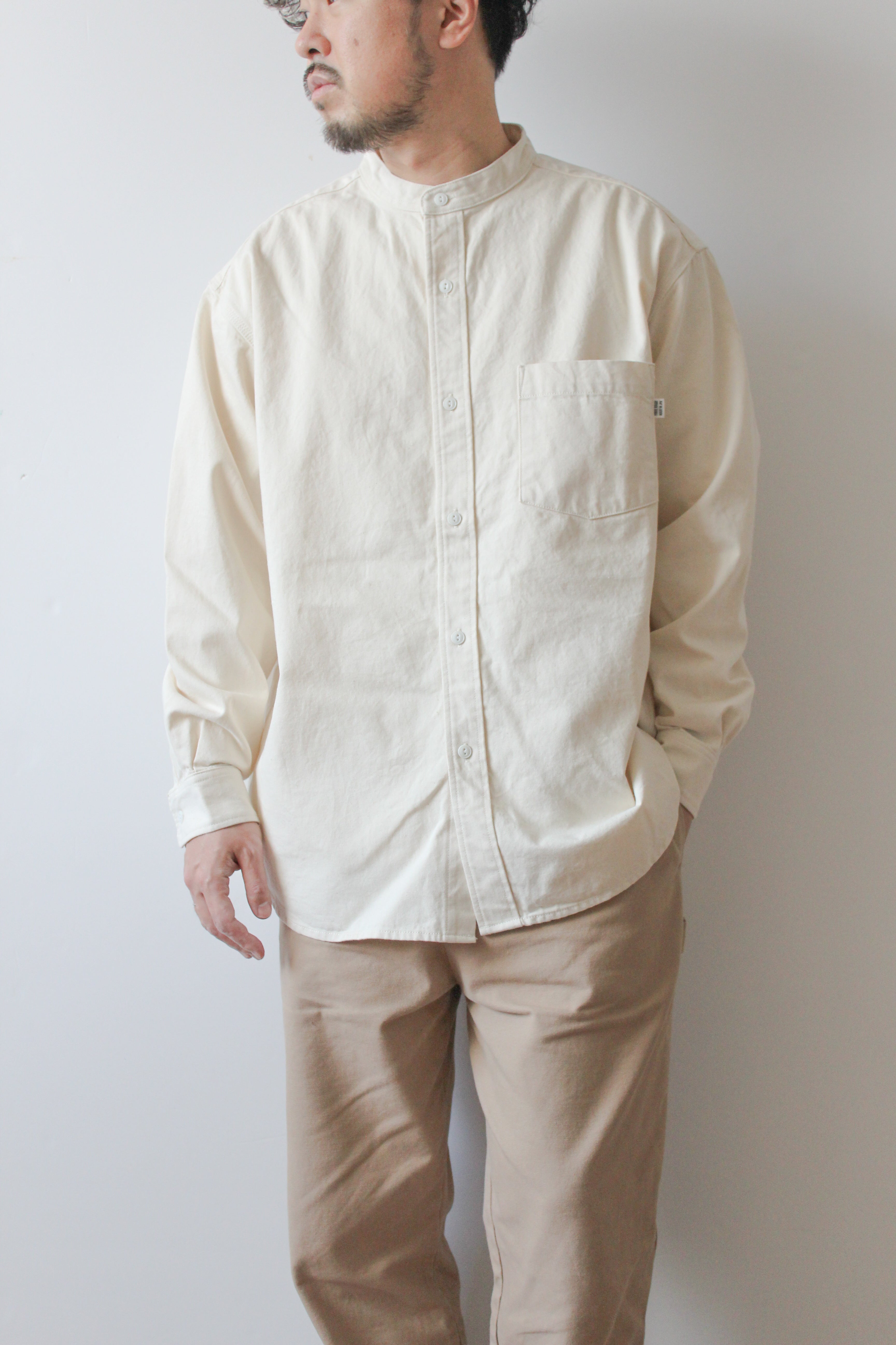 "Standard" ノーカラーデニムシャツ