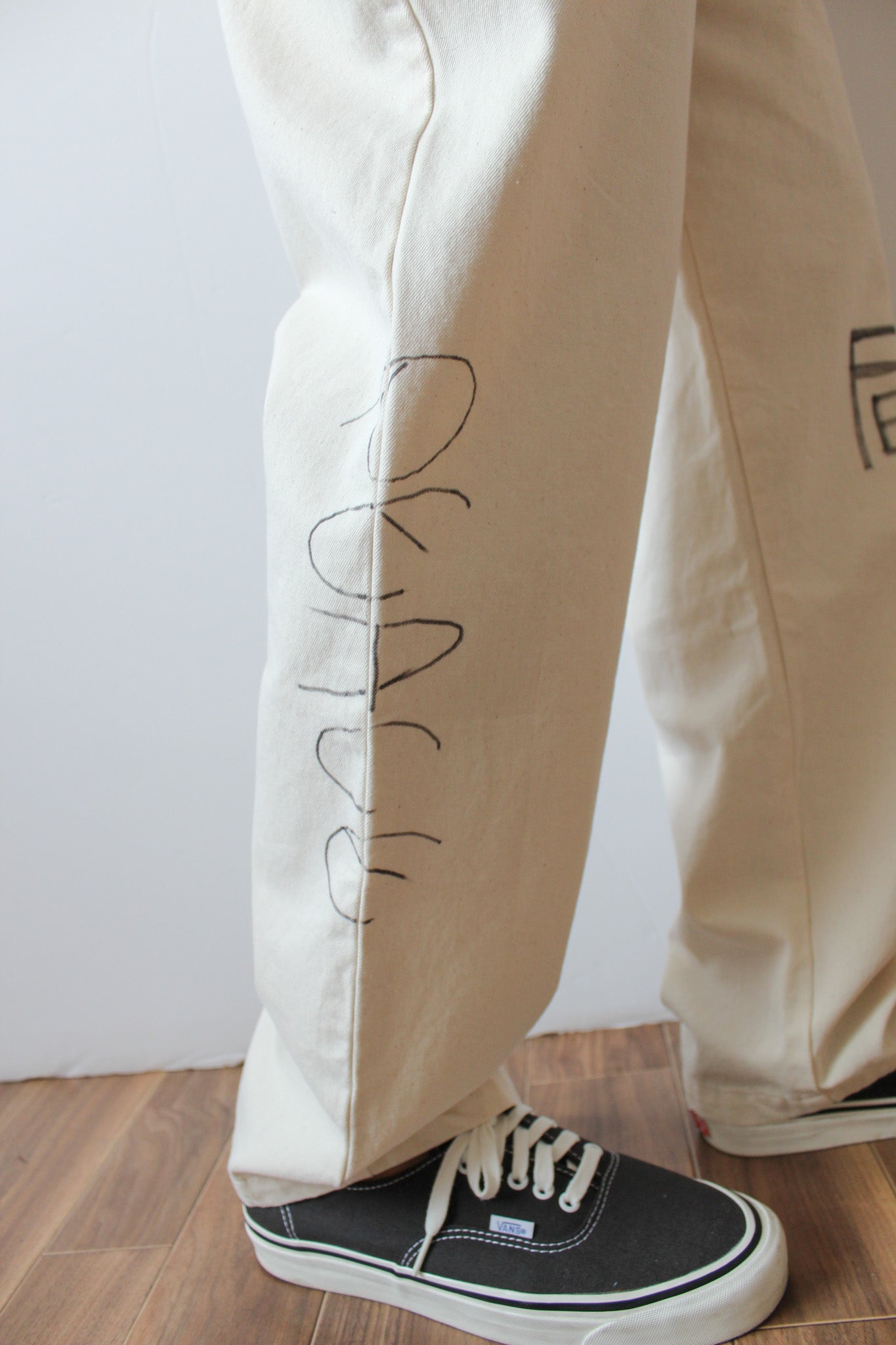 【先行予約商品】"10oz DENIM" ラフ&タフイージーパンツ -Hand Paint-/ALL WE NEED IS PEACE