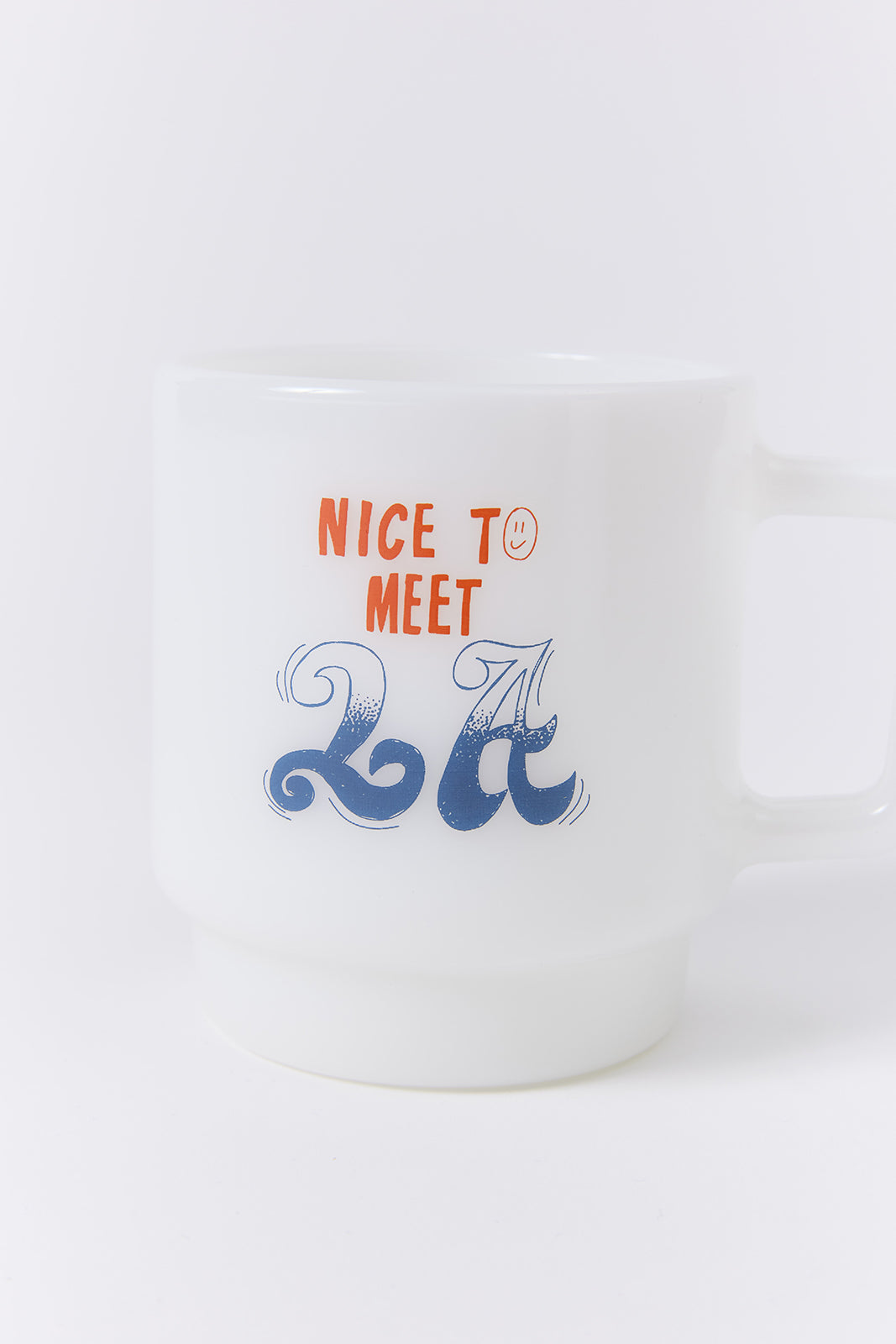 "NICE TO MEET...LA" ミルクガラスマグカップ