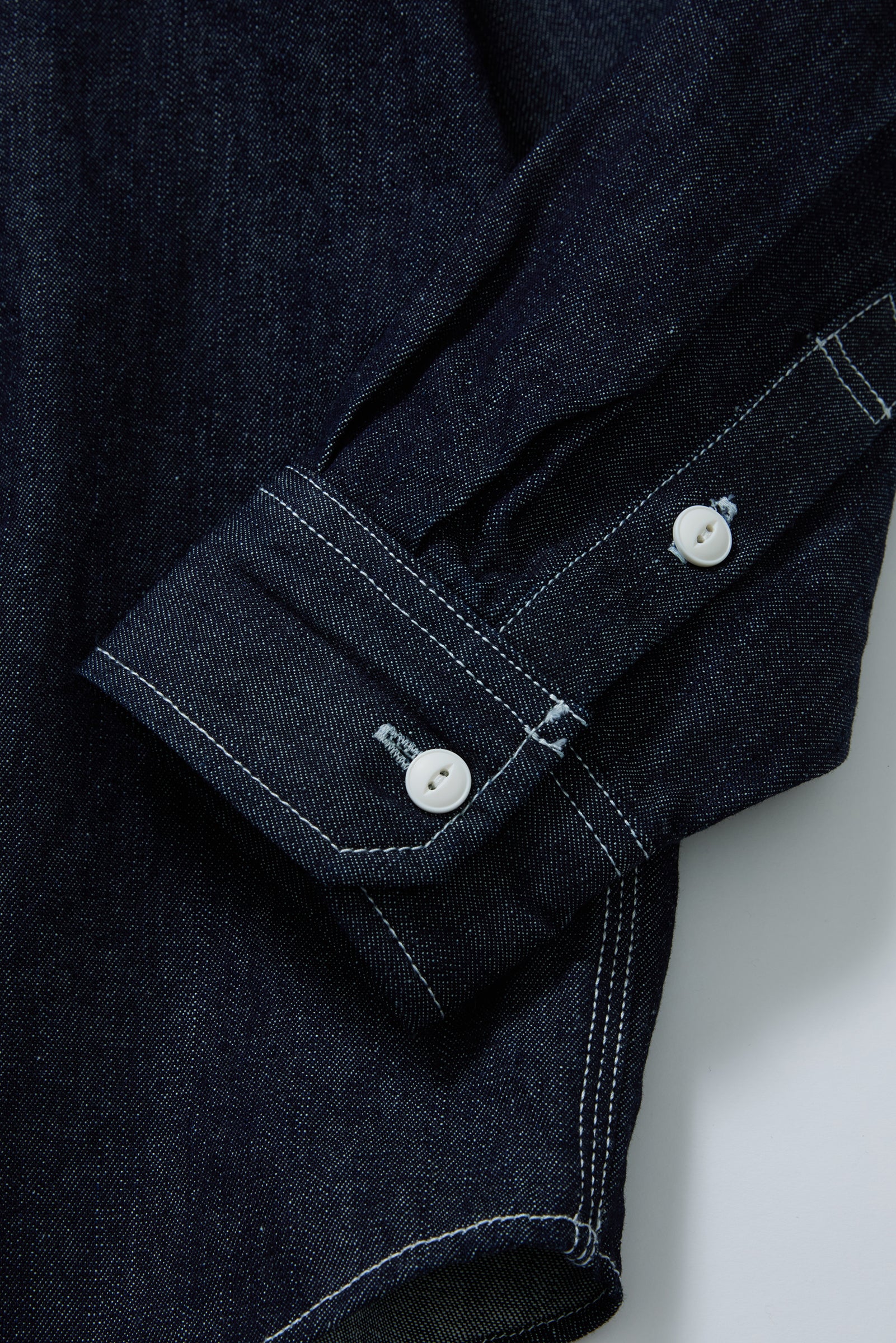 "Standard" ノーカラーデニムシャツ