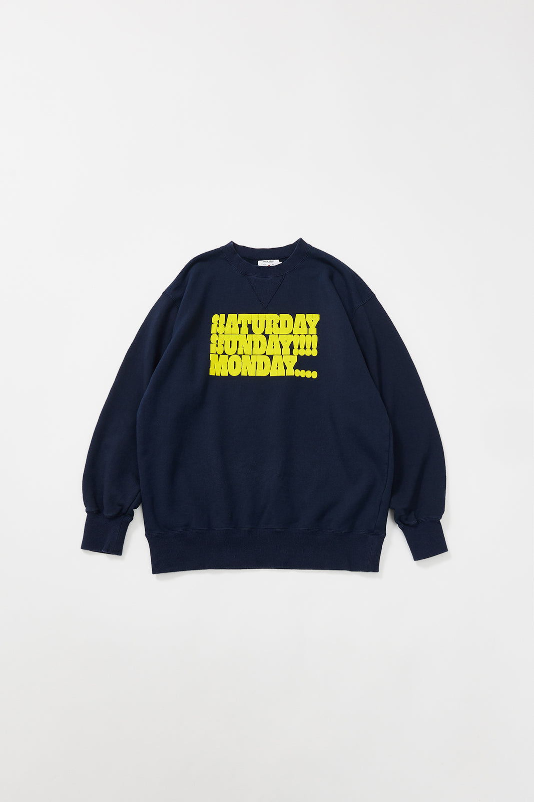 "WEEKEND" クラシッククルースウェット