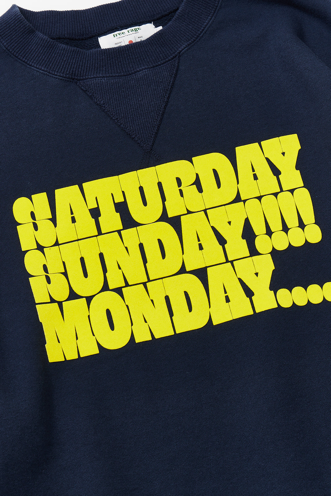 "WEEKEND" クラシッククルースウェット