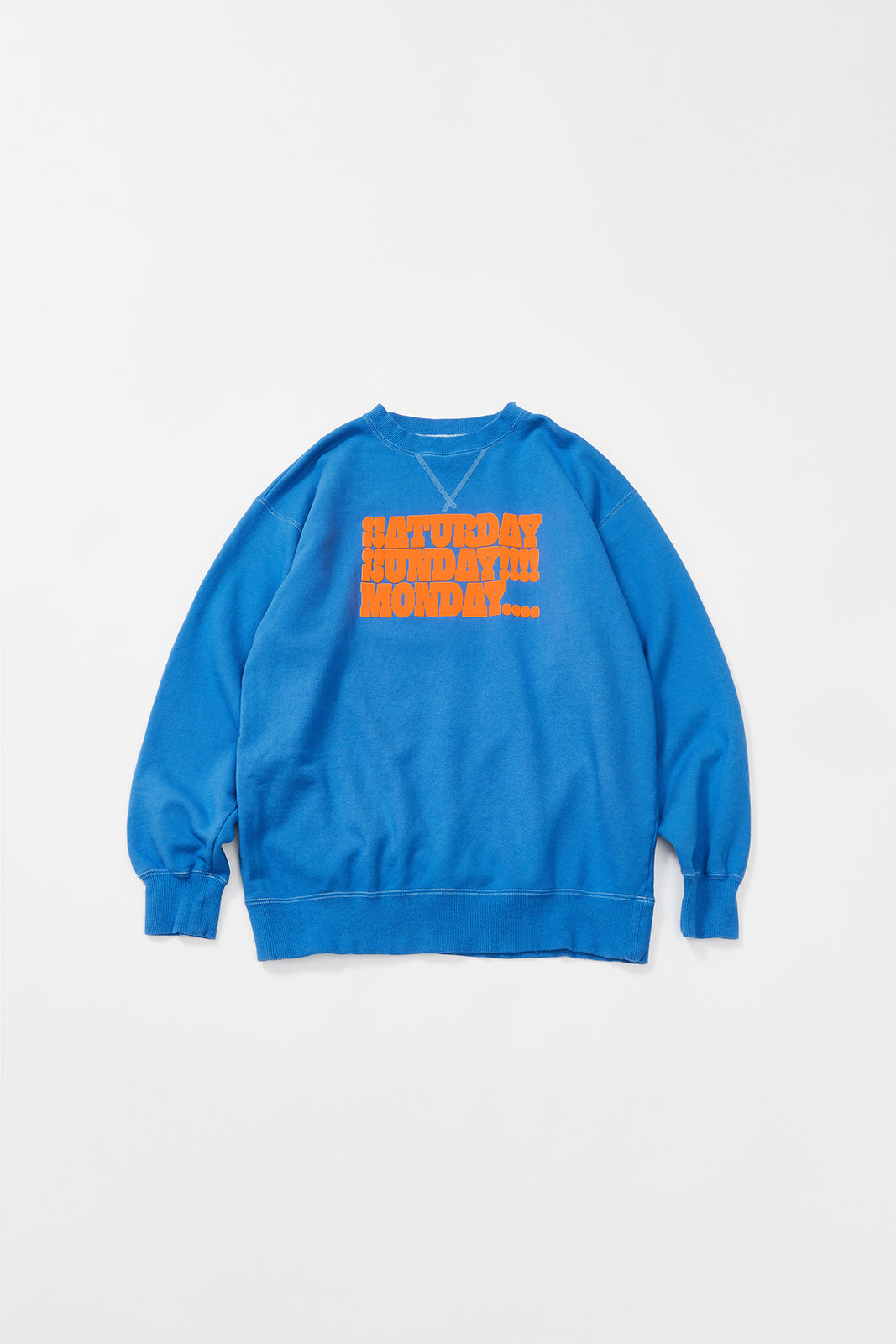 "WEEKEND" クラシッククルースウェット