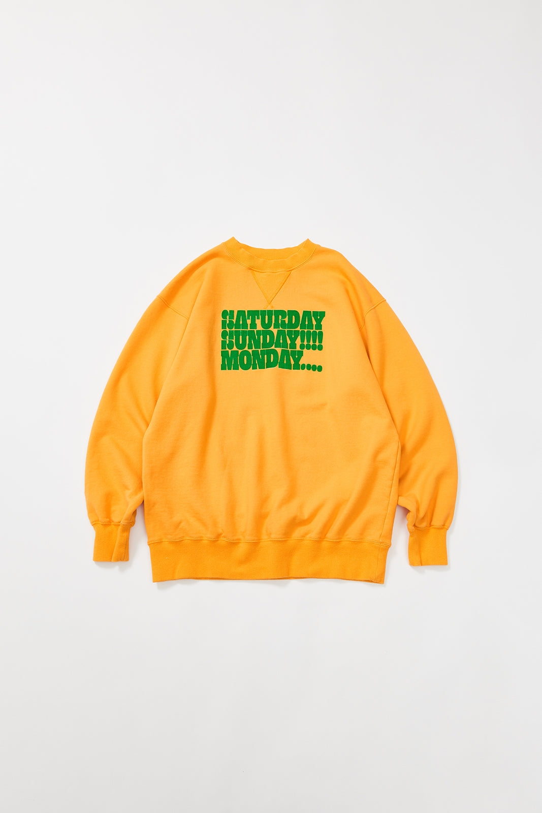 "WEEKEND" クラシッククルースウェット