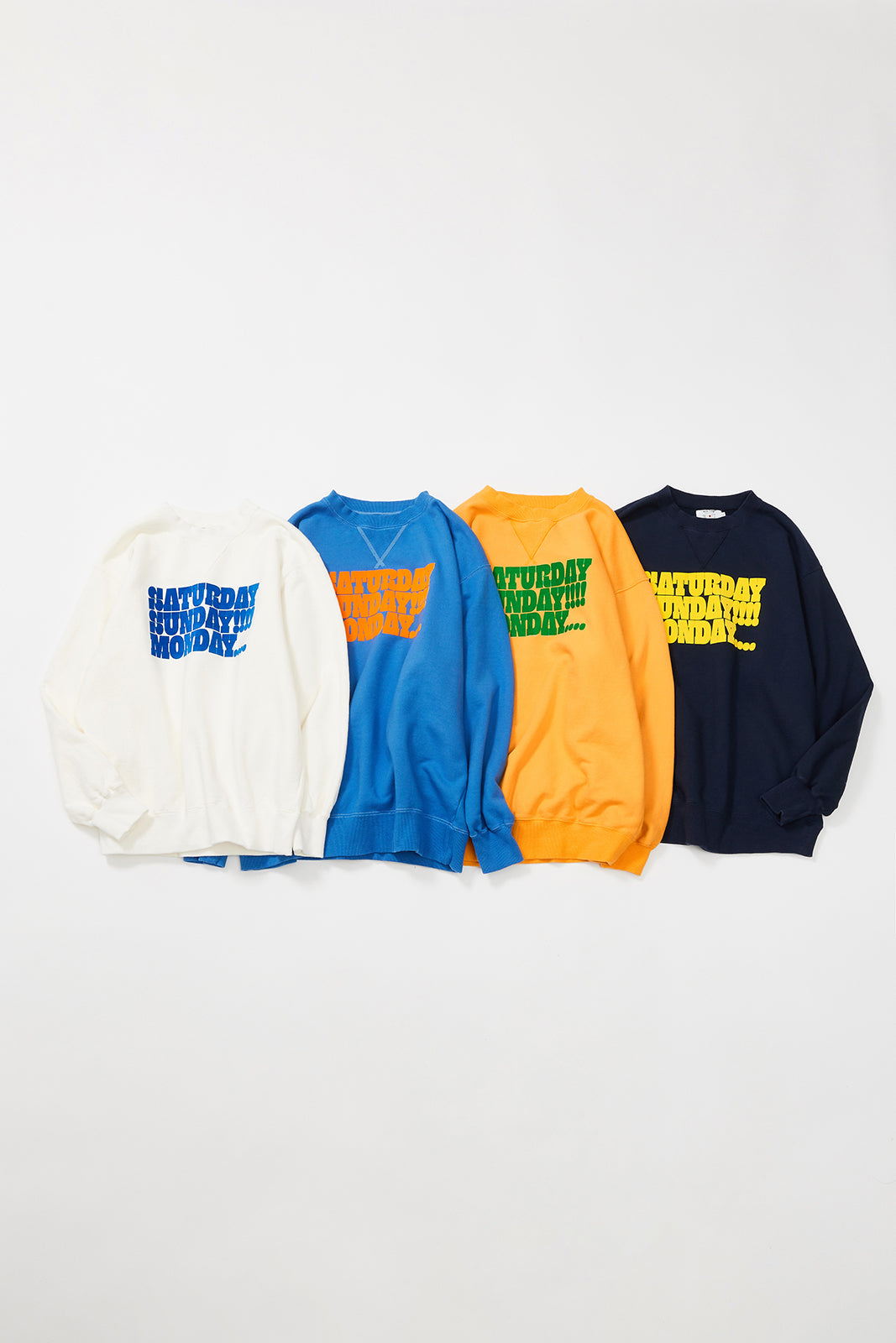 "WEEKEND" クラシッククルースウェット