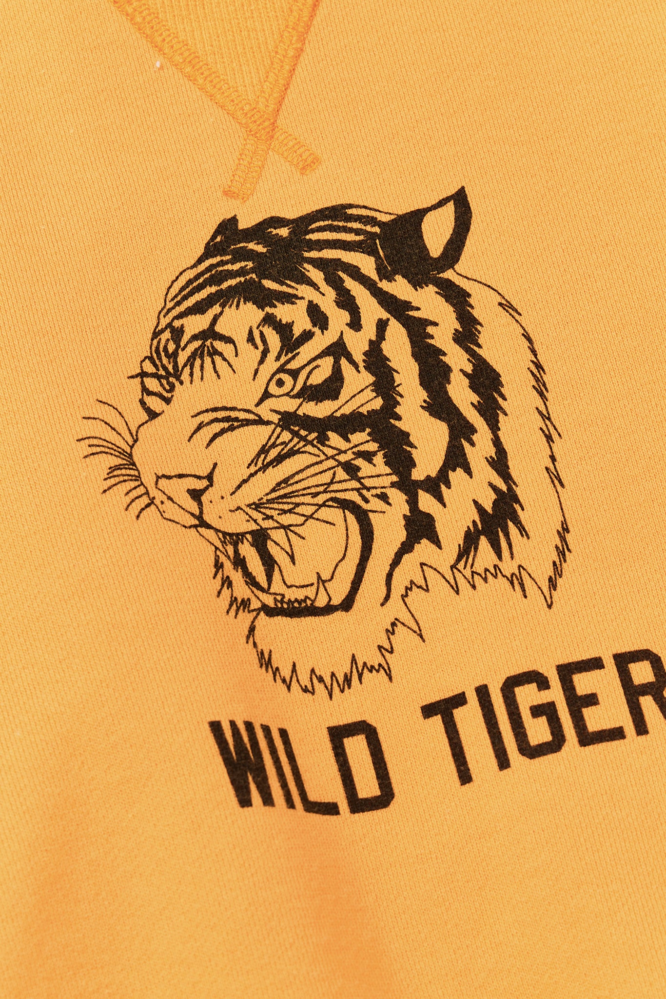 "WILD TIGER" クラシッククルースウェット