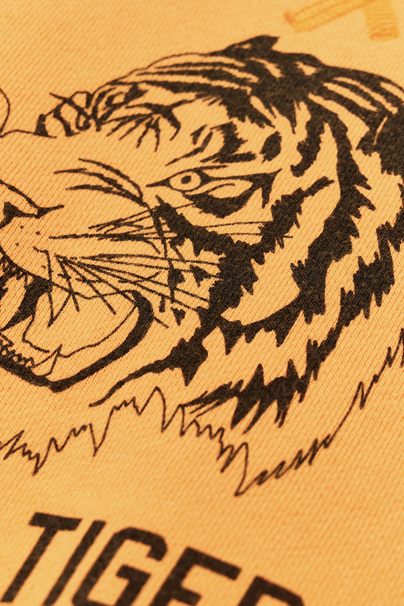 "WILD TIGER" クラシッククルースウェット