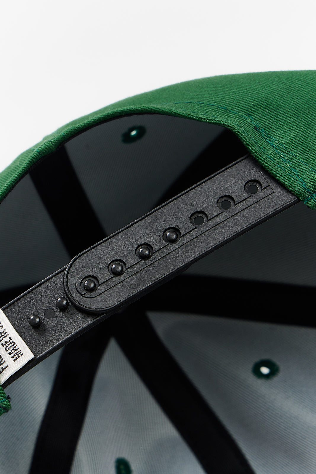 "CRAFTSMAN VIBES ONLY" 6パネルキャップ
