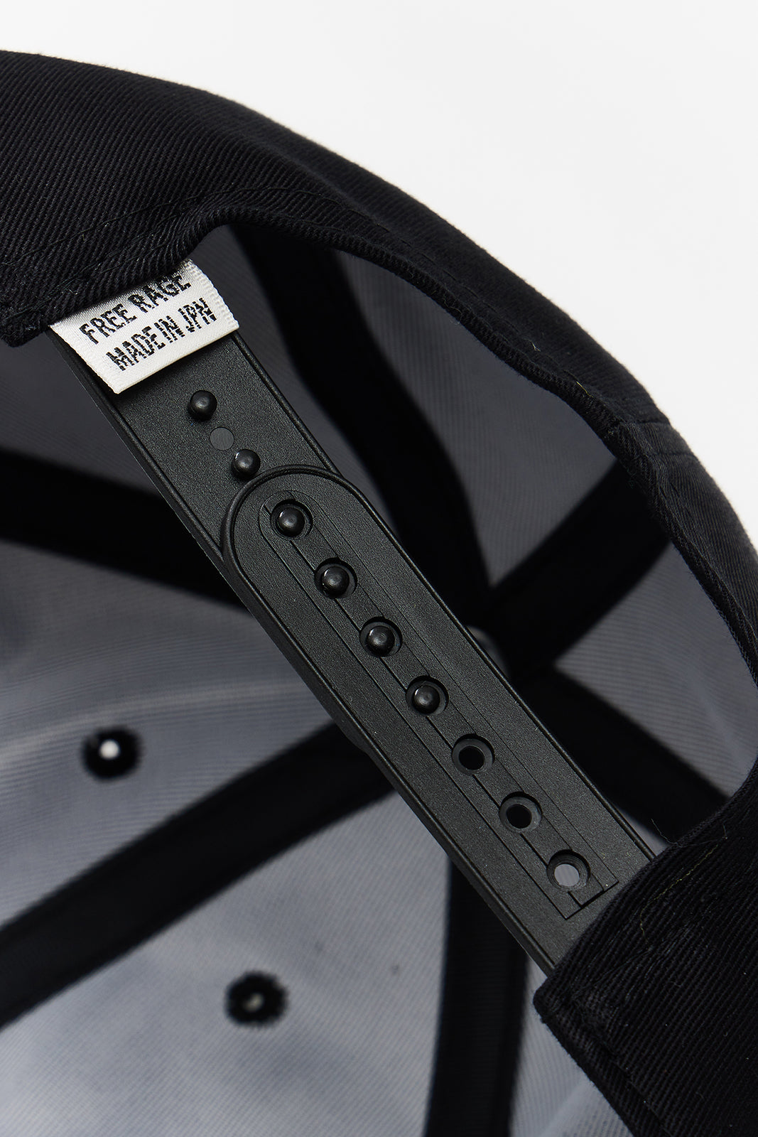 "CRAFTSMAN VIBES ONLY" 6パネルキャップ