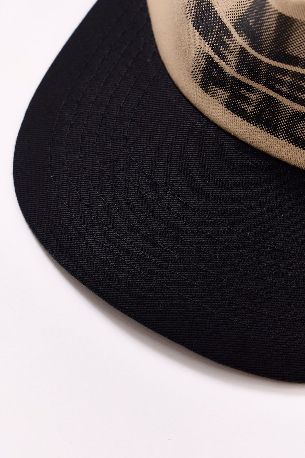 【先行予約商品】"LOGO" トラッカーキャップ/ALL WE NEED IS PEACE