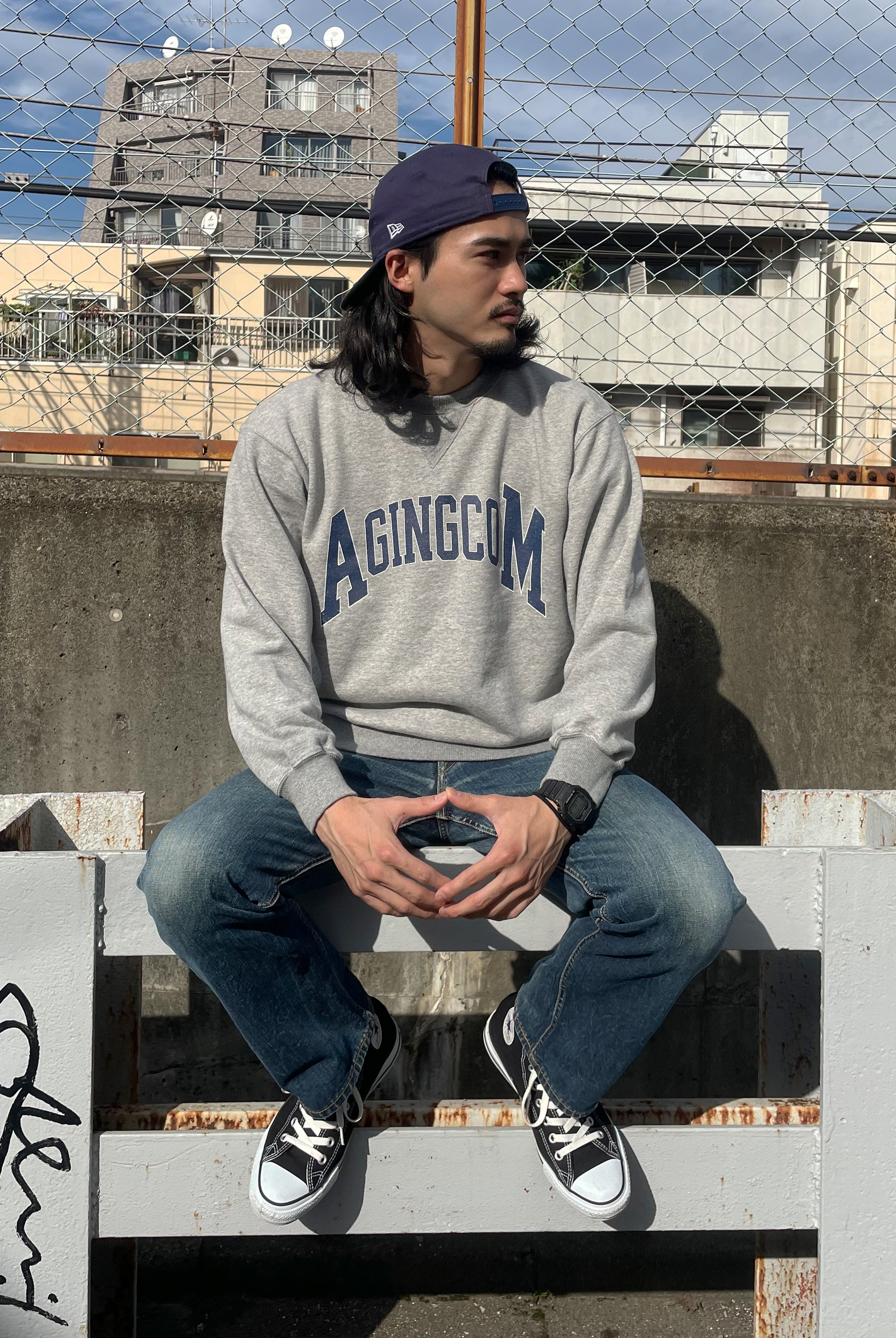 &quot;AGINGCOM&quot; クラシッククルースウェット