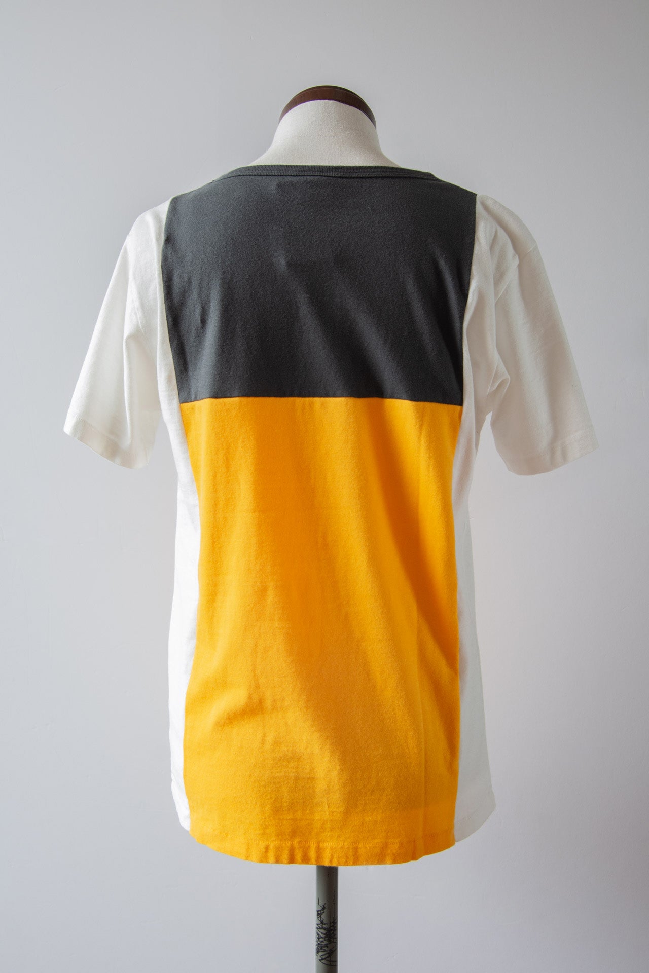 【1点モノ】"D" アップサイクルTee