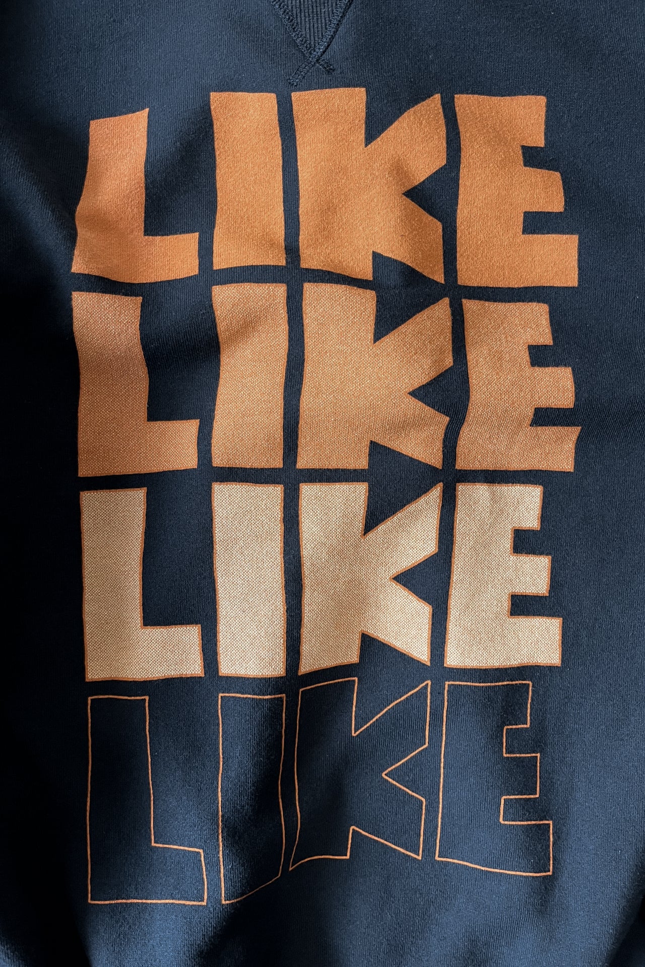 "LIKE" クラシッククルースウェット