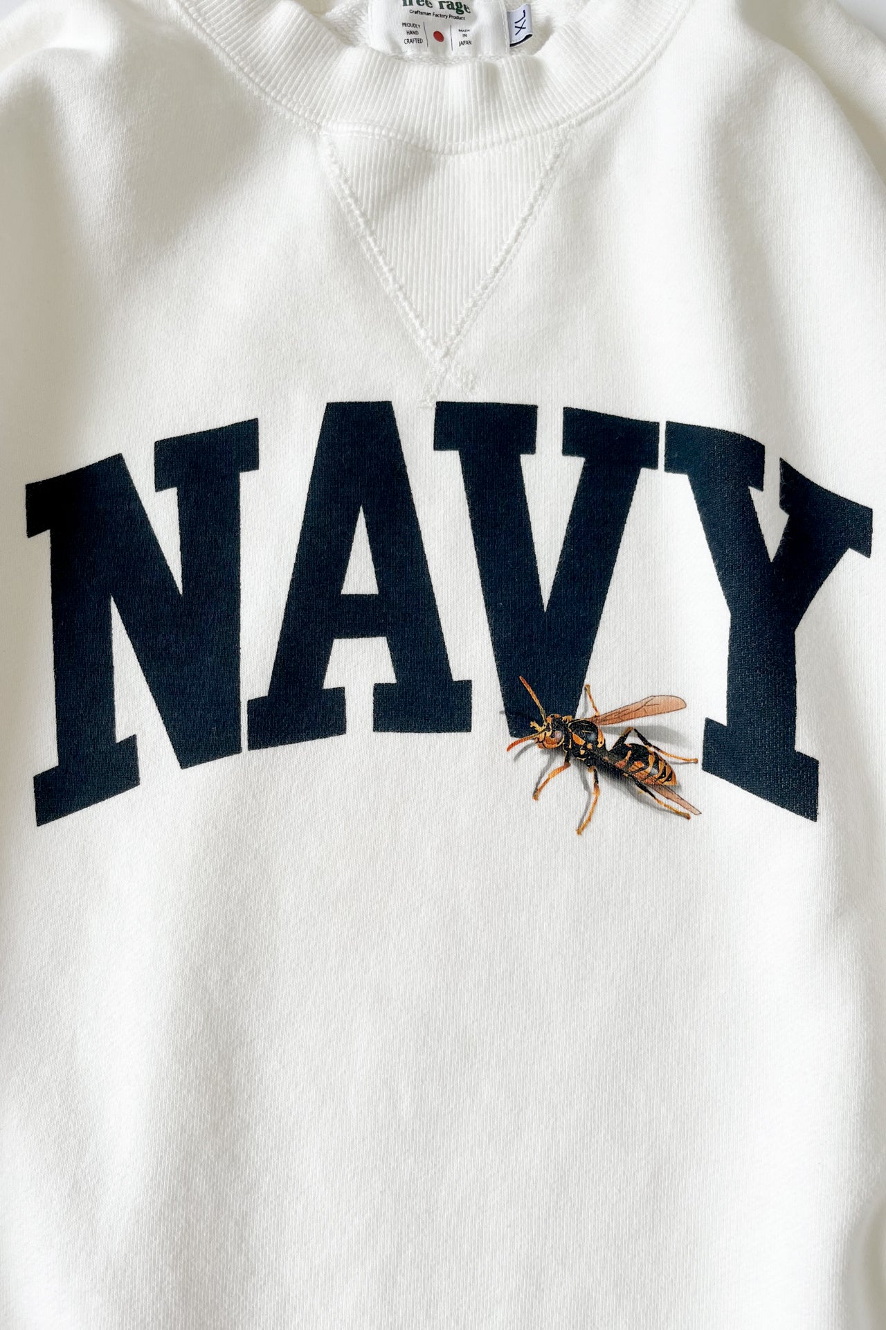 "ハチ" 職人クルースウェット -NAVY Logo ver,-