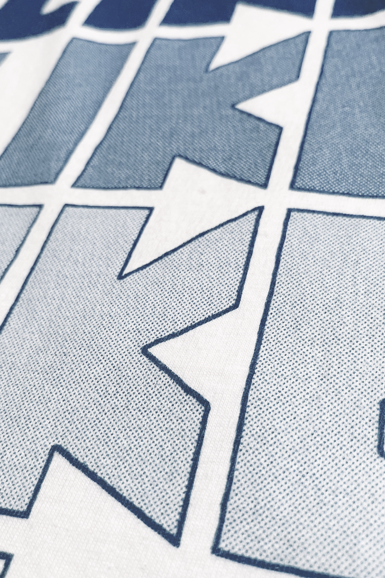 "LIKE = いいね!" リンガーTee