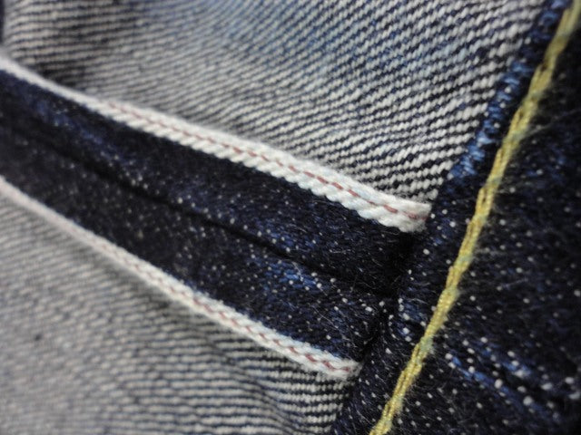 "Selvedge" タイトストレートデニムパンツ (左綾)
