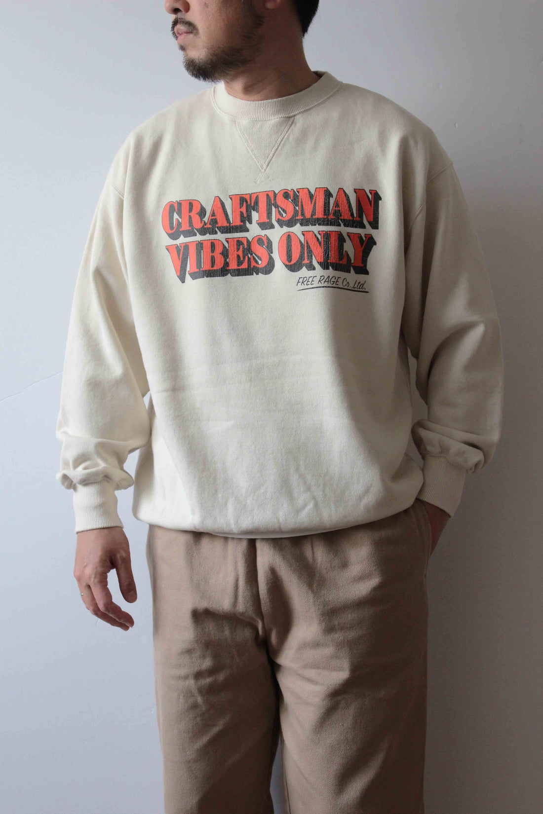 &quot;CRAFTSMAN VIBES ONLY&quot; クラシッククルースウェット