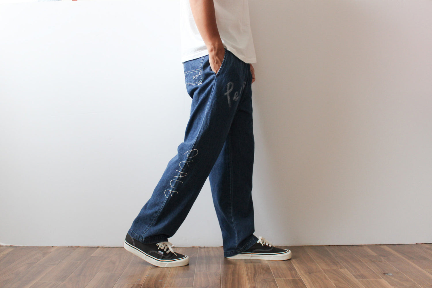 【先行予約商品】"10oz DENIM" ラフ＆タフイージーパンツ -Hand Paint-／ALL WE NEED IS PEACE