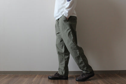"BACK SATEEN" ユーティリティーイージーパンツ