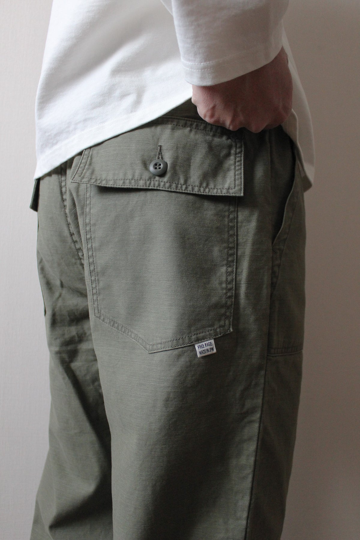 "BACK SATEEN" ユーティリティーイージーパンツ