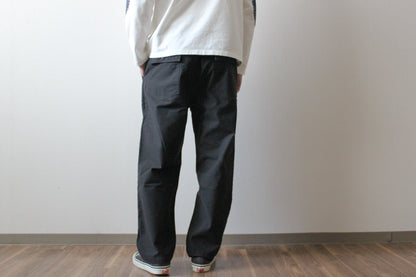 "BACK SATEEN" ユーティリティーイージーパンツ