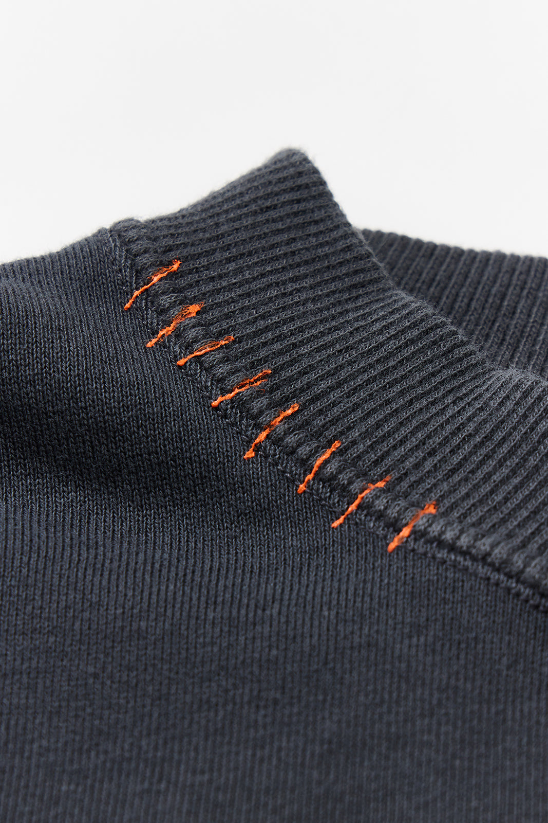 クラシッククルースウェット -Hand Paint-／CRAFTSMAN VIBES ONLY