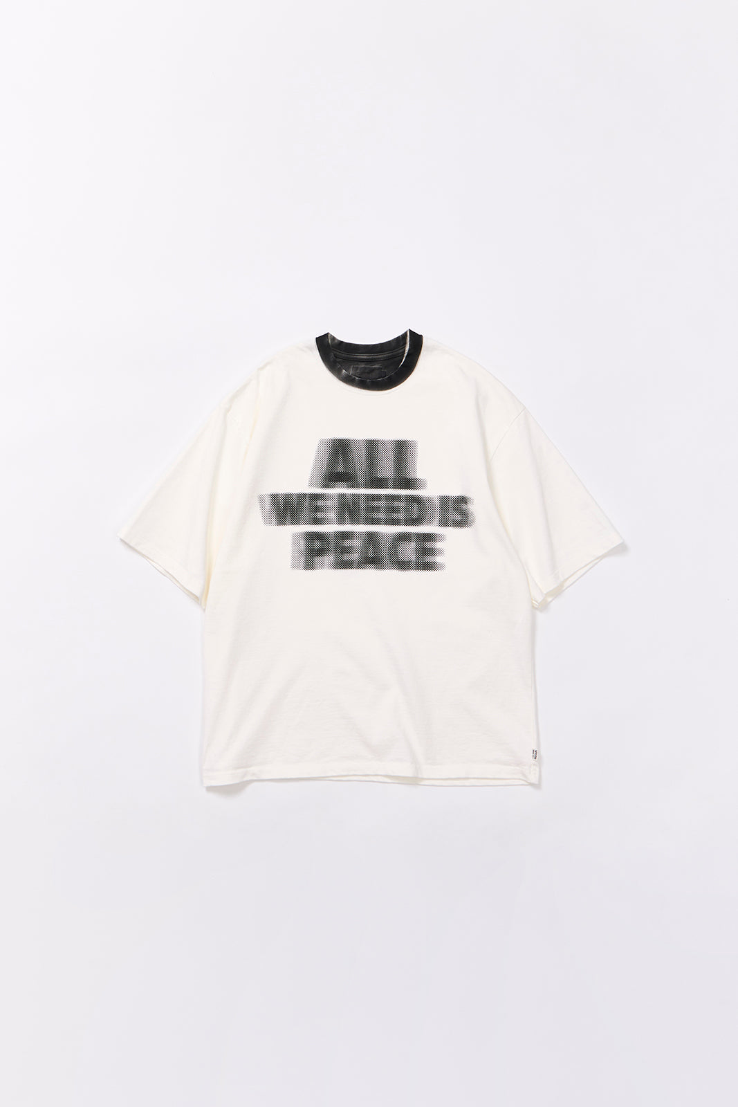 "Airbrush Paint" ラフ&amp;タフ半袖Tシャツ／ALL WE NEED IS PEACE